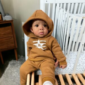 Toddler sweat suit in brown